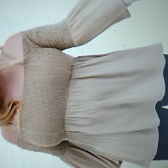 Torrid top slate green 3X crinkle off the shoulder 3X 22-24 - Picture 1 of 3